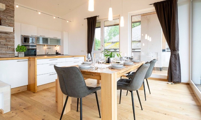 Eben im Pongau Apartment | Nice apartment for 8 people with TV and parking