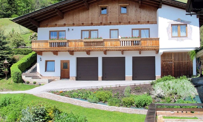 Zellbergeben Apartment | Nice apartment for 5 people with WIFI, TV, patio and parking
