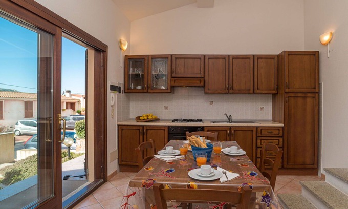 Porto Pollo Apartment | Nice apartment for 4 people with WIFI, TV, terrace, pets allowed and parking