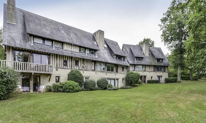 Saint-Arnoult Apartment | Nice apartment for 5 guests with WIFI, TV, terrace and parking