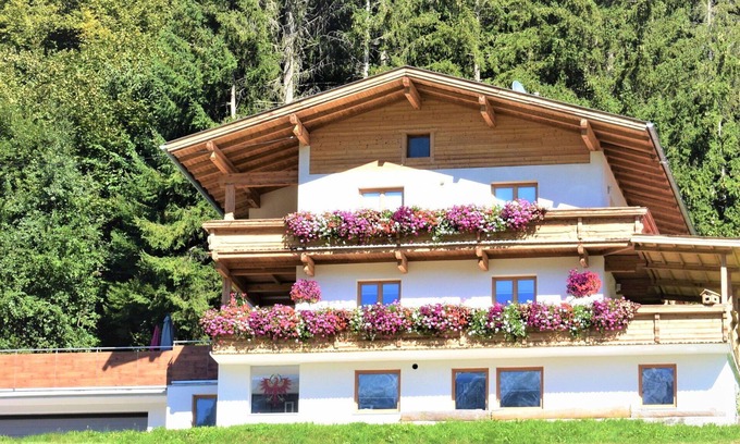 Stummerberg Apartment | Nice apartment for 6 guests with WIFI and TV