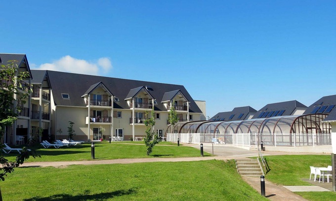 Auberville Apartment | Nice apartment for 2 guests with WIFI, TV, terrace, pets allowed and parking