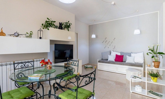 Camporosso Apartment | Nice apartment for 4 people with WIFI, TV, balcony, pets allowed and parking