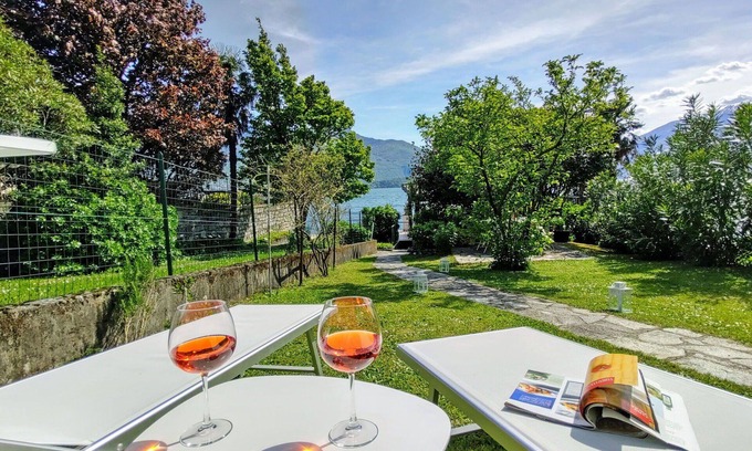 Gera Lario Apartment | Nice apartment for 4 people with WIFI, TV, patio, pets allowed and parking