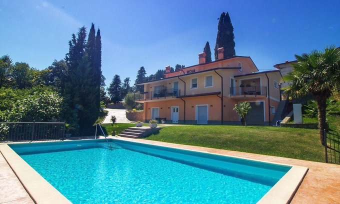 Brda Apartment | Nice apartment for 5 guests with pool, A/C, WIFI, TV, patio and panoramic view