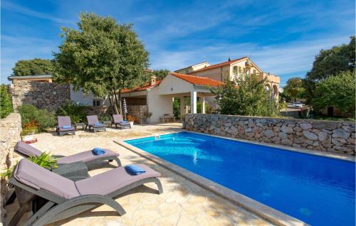 Garica Apartment | Nice Apartment In Garica With Wifi