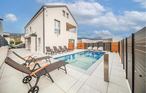 Kastel Novi Apartment | Nice Apartment In Kastel Novi With Wifi