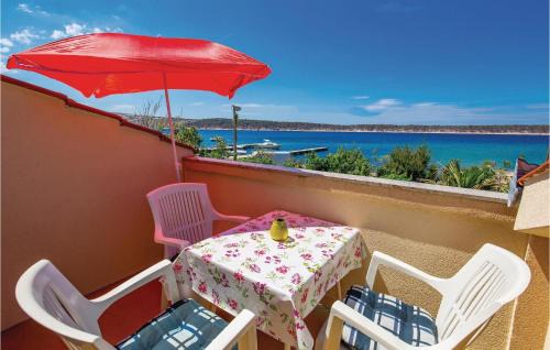Barbat na Rabu Apartment | Nice Apartment In Rab With Kitchen