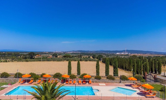 Puntone House | Nice apartment in villa for 4 guests with A/C, pool, WIFI, TV, terrace, pets allowed and parking