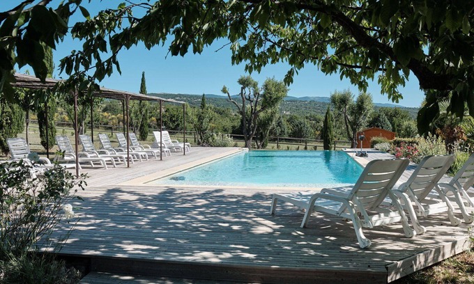 Sigonce Villa | Nice apartment in villa for 4 people with WIFI, pool, patio, pets allowed and parking