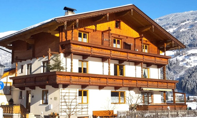 Zell am Ziller Apartment | Nice apartment with balcony in Zell am Ziller