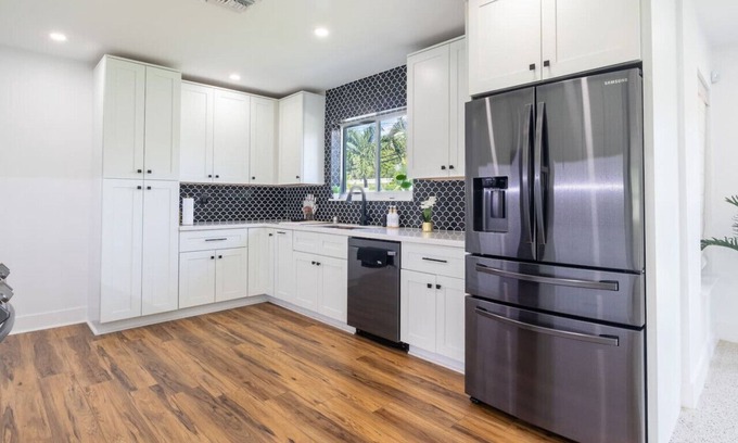 Garden Isles House | Nice & Comfortable House 3bed 2 bath w/3 parking!