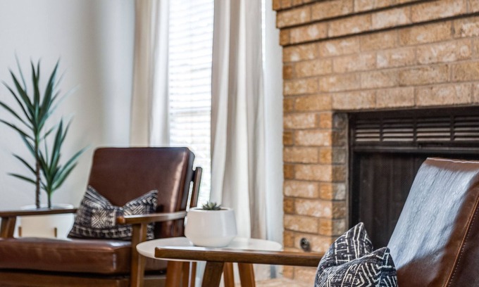 East Oak Hill House | Nice, Cozy Home 7 Minutes From Downtown, The Oaks