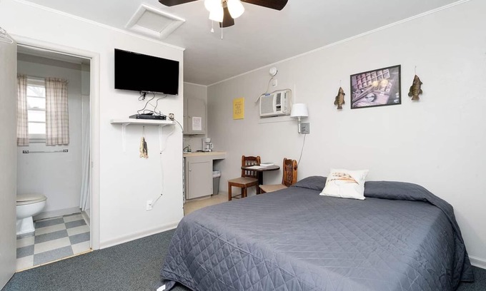 Cassville Cabin | Nice getaway-Cabin 12