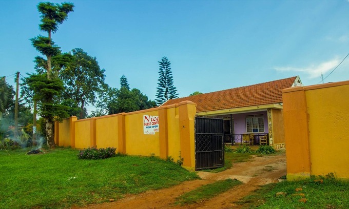 Jinja Hotel | Nice Guest House