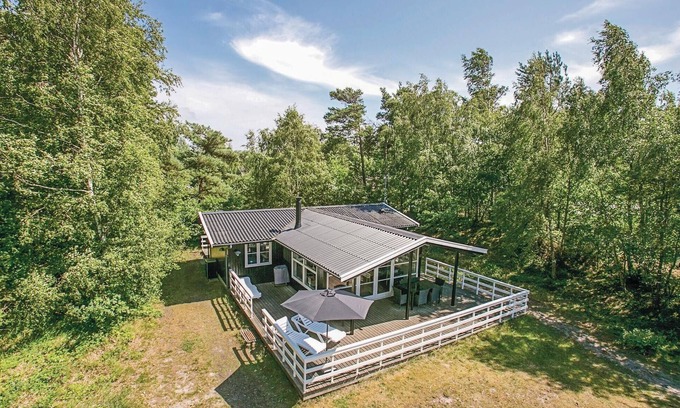 Oster Somarken House | Nice home in Aakirkeby with WiFi