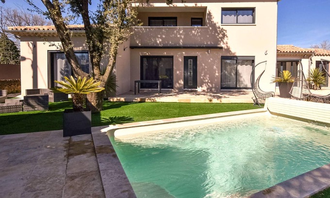 Colonzelle House | Nice home in Colonzelle with WiFi