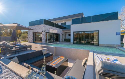 Kapelica House | Nice Home In Labin With Sauna