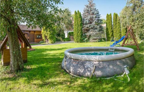 gmina Bedzino House | Nice Home In Mscice With Kitchen