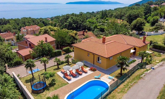 Opric House | Nice home in Opric with WiFi