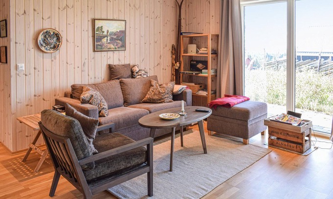 Sjusjoen House | Nice home in Sjusjøen with kitchen