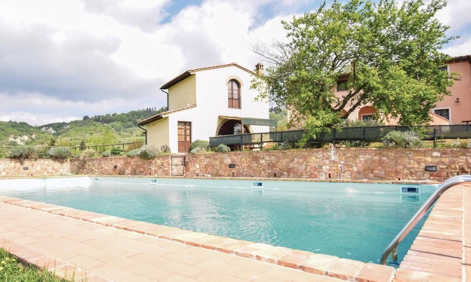 Toiano House | Nice home in Toiano PI with WiFi