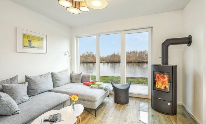 Tossens House | Nice home in Tossens with WiFi