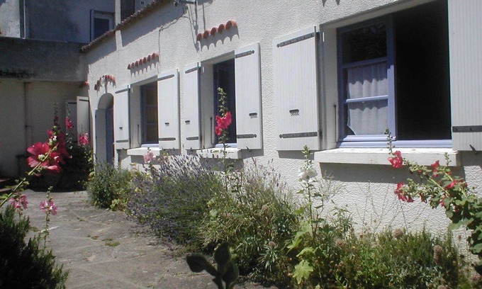Meschers-sur-Gironde House | Nice house by the sea. On foot the beaches, trade and town center, WIF