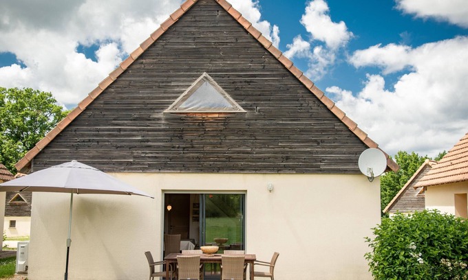 Lacapelle-Marival House | Nice house on holiday park with swimming pool