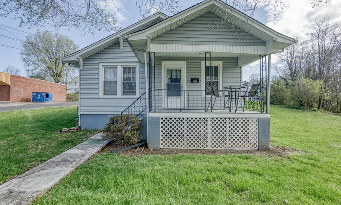 Bristol House | Nice house,Walking distance from Casino (2 Blocks)