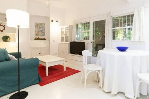Puerta del Angel Apartment | Nice house with courtyard in Puerta del Angel - Mauregato