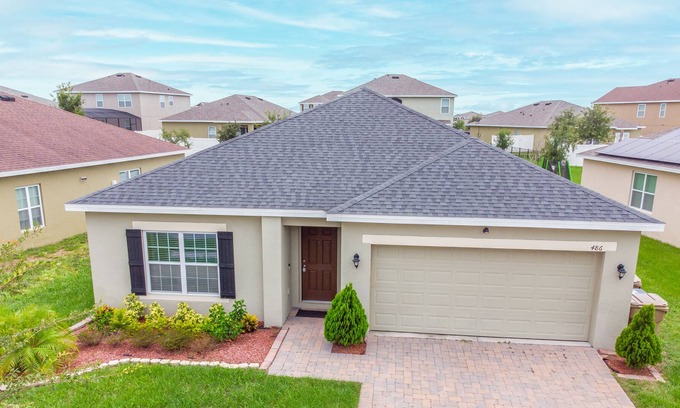 Clermont House | Nice Quiet Community
