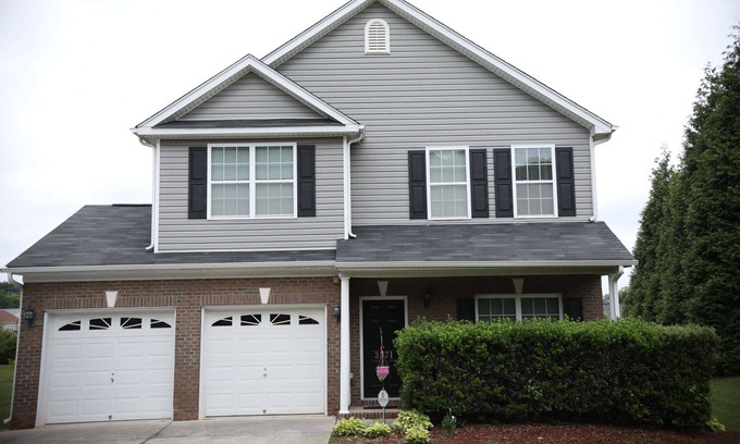 Winston - Salem House | Nice quiet home all to yourself! Centrally Located