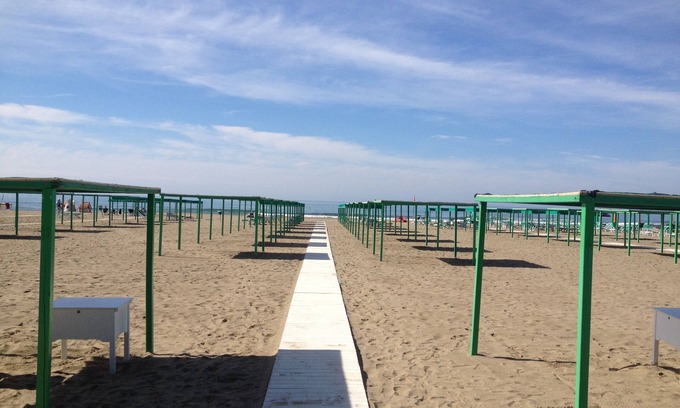 Capanne-Prato-Cinquale Apartment | Nice studio 100 meters from the sea