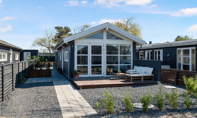 Karrebksminde House | Nice Summer House Near The Water's Edge
