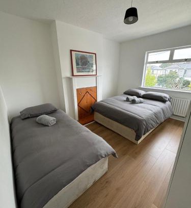 Glasnevin House | Nice Triple Room at 2 Iveragh Rd-7