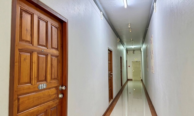 Din Daeng Hotel | Nicha Residence Hotel