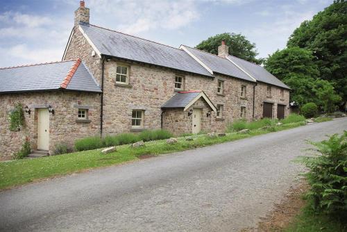 Crynant House | Nicholaston Cottage