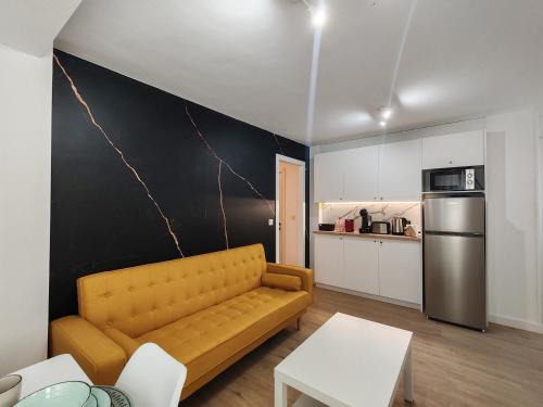 Padron Apartment | Night Day