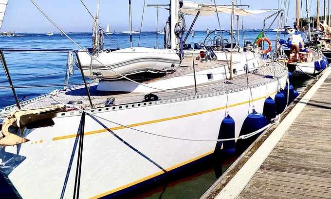 Chioggia Boat Rental | NIGHT ON BOARD UNDER THE STARS OF VENICE