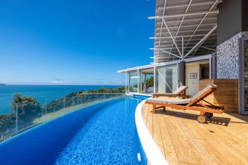 Matiatia Bay House | Nikau Estate, Oneroa - Be My Guest