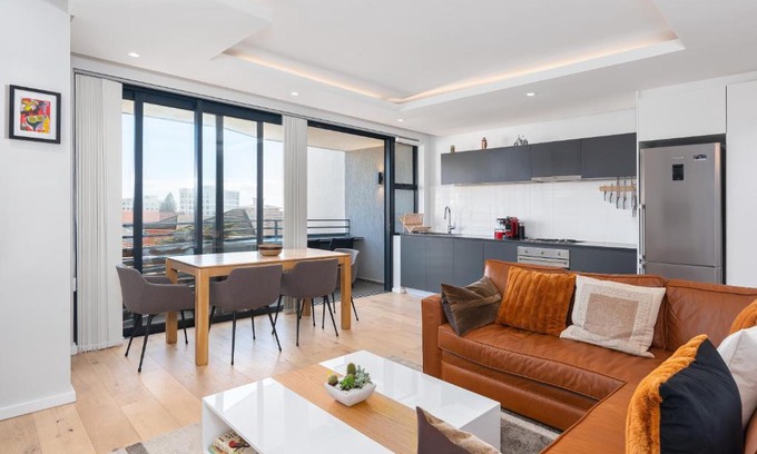 Three Anchor Bay Apartment | NINEONS 3A