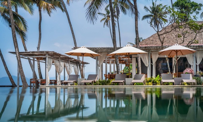 Candi Dasa Hotel | Nirwana Beach & Resort