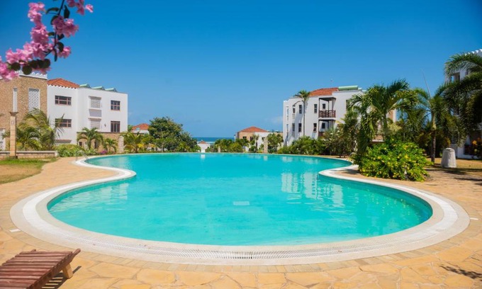 Mtwapa House | Njakaimba Beachfront Villa.