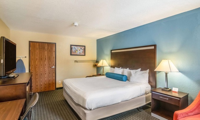 Citrus Grove Hotel | NK-King Non-Smoking.