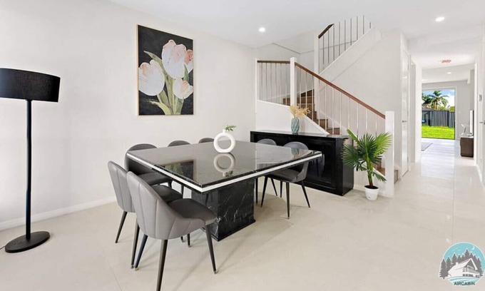 Leppington House | NLEP014 · Aircabin | Leppington | Lovely Comfy | 4 Bed House