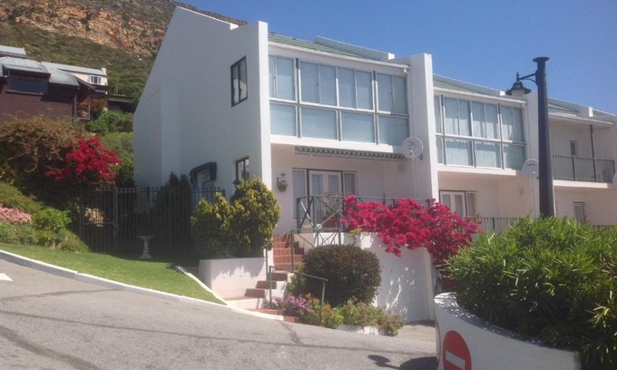 Simon's Town Apartment | No. 1 Living Waters