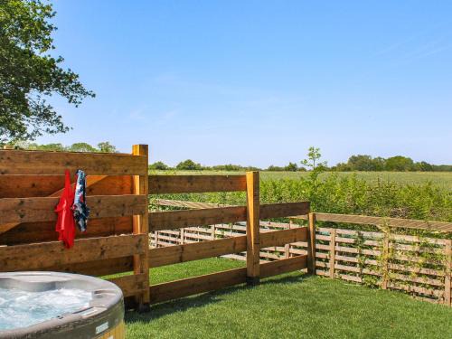 Foxley House | No 2 Badger Sett-Uk44307