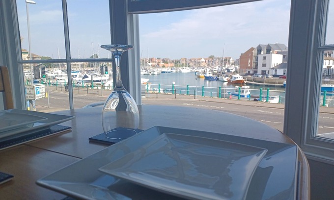 Weymouth Apartment | No.26 Marina View apartment, parking permit, harbour and Marina views