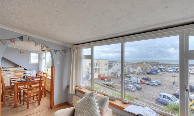 Lyme Regis Apartment | No 3, 5 Ozone Terrace